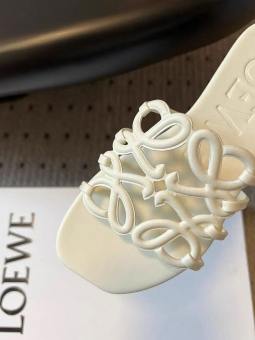Loewe White Anagram Cutout Leather Slide Flat Sandals - Picture 7 of 8